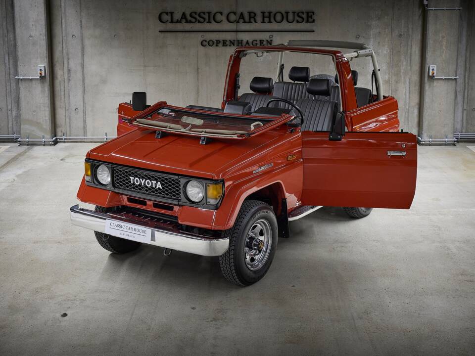 Afbeelding 9/100 van Toyota Land Cruiser LJ77 (1991)