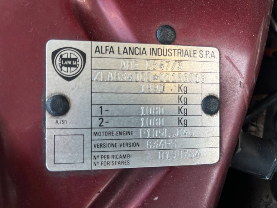 Image 15/47 of Lancia Thema 8.32 (1989)
