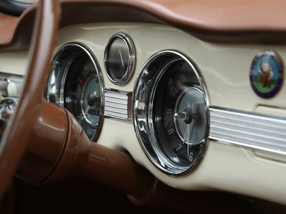 Image 45/50 of Volkswagen Karmann Ghia 1300 (1966)