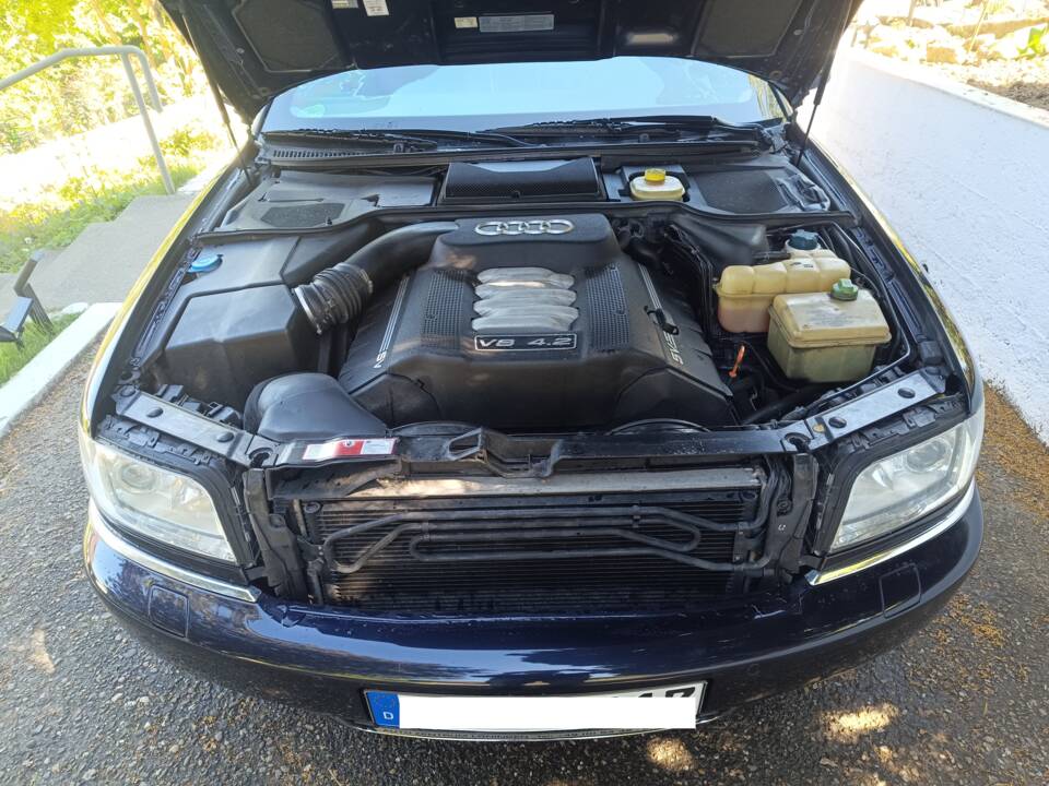 Bild 7/25 von Audi A8 4.2 quattro (2001)