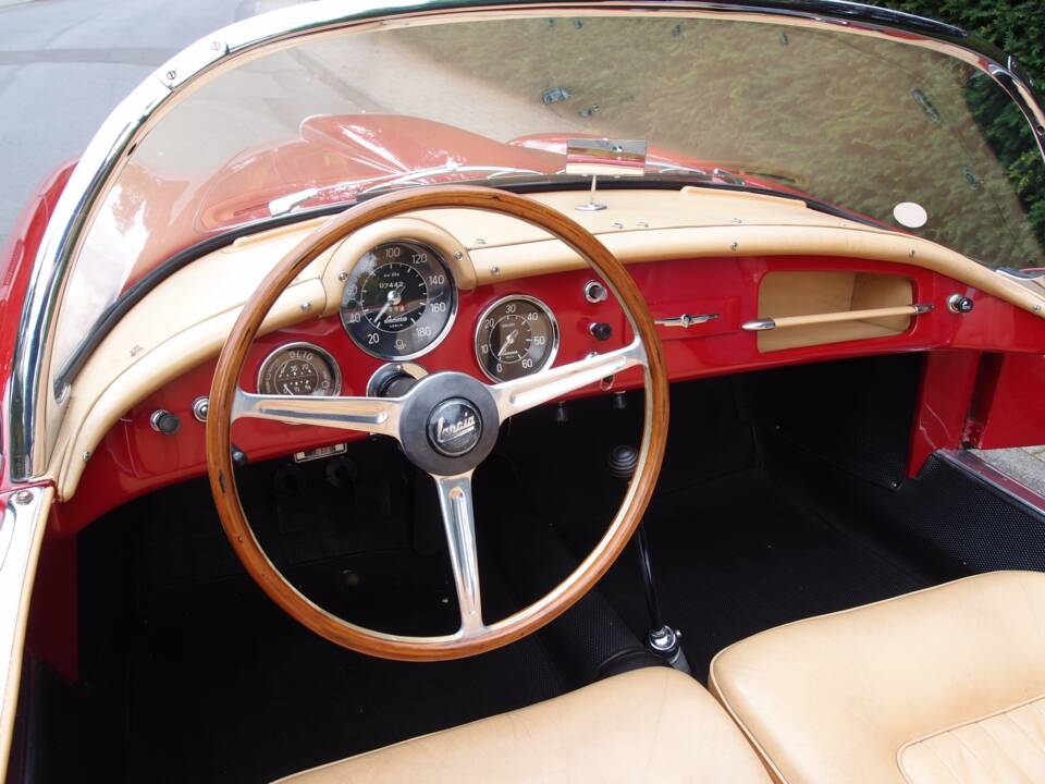 Image 2/20 of Lancia Aurelia B24 Spider "America" (1955)