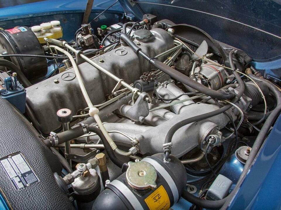 Image 19/20 of Mercedes-Benz 280 SL (1969)