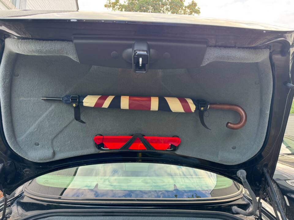 Image 16/22 of Jaguar XJR Super V8 (2005)