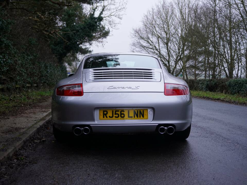 Bild 5/17 von Porsche 911 Carrera S (2006)