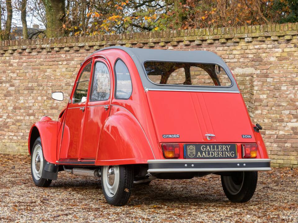 Image 21/50 of Citroën 2 CV 6 (1985)