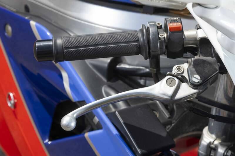 Bild 19/50 von Honda VFR 750R RC 30 (1989)