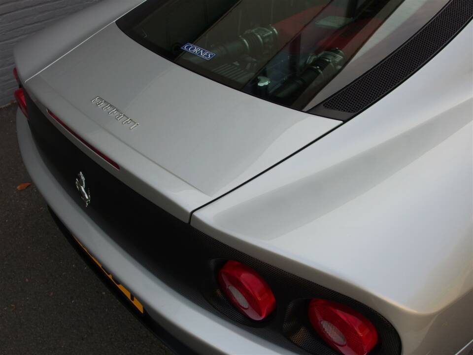 Afbeelding 21/99 van Ferrari 360 Modena (2000)