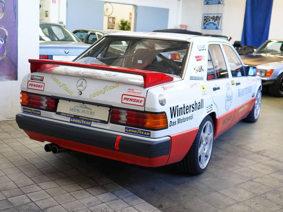 Image 13/31 de Mercedes-Benz 190 E 2.6 (1990)