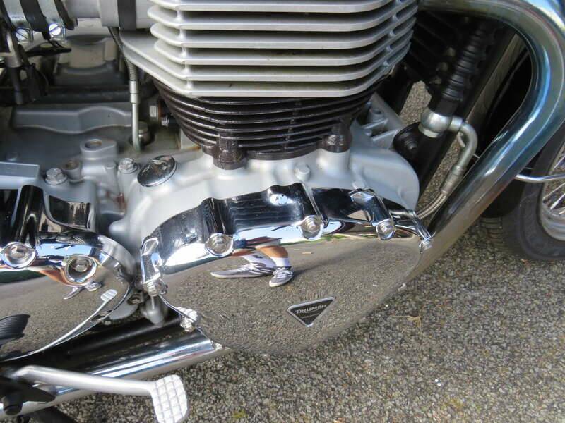 Image 19/39 of Triumph Bonneville T100 (2005)