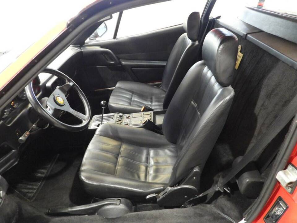 Image 5/15 de Ferrari 328 GTB (1987)