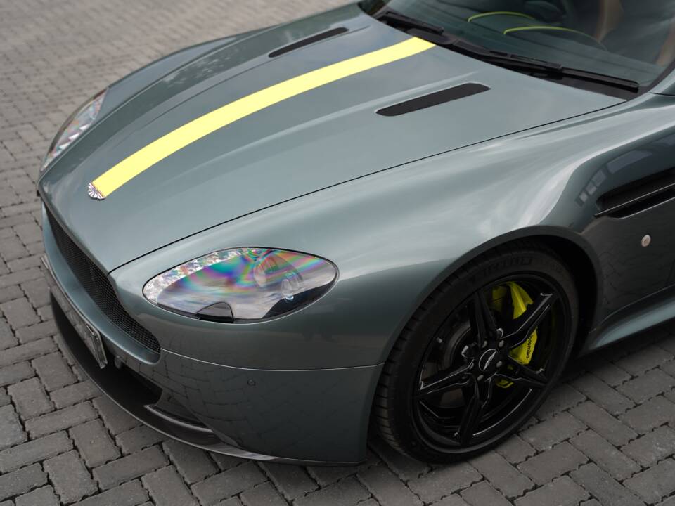 Bild 28/50 von Aston Martin V8 Vantage AMR (2018)