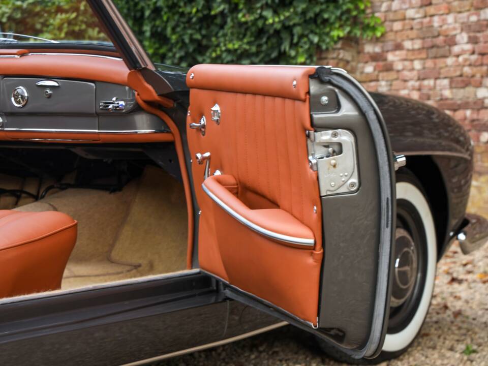 Obraz 26/50 pojazdu Mercedes-Benz 190 SL (1960)