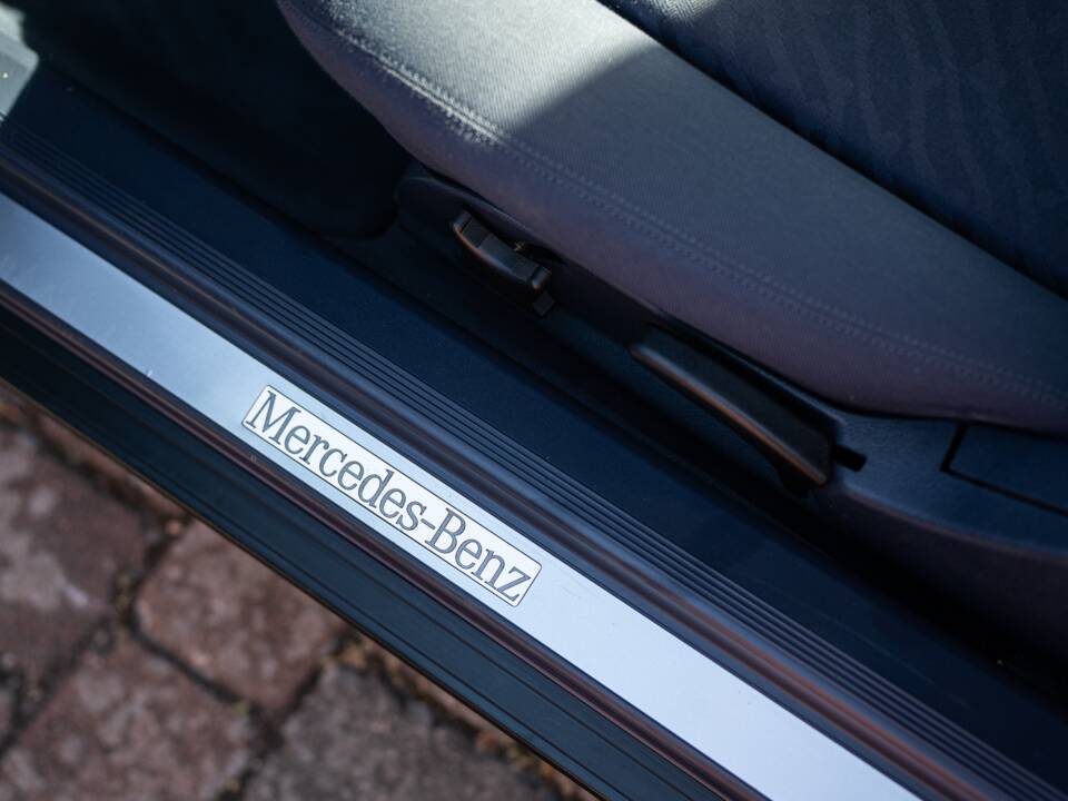 Bild 23/58 von Mercedes-Benz CLK 320 (1999)