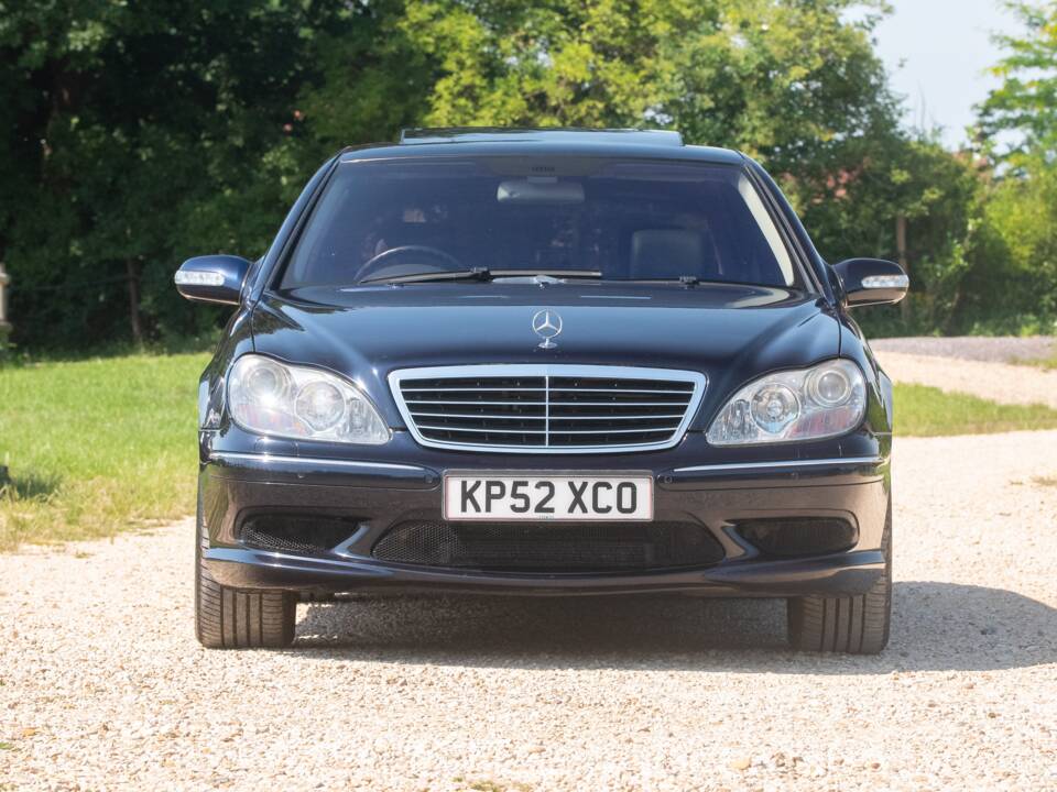 Immagine 6/50 di Mercedes-Benz S 55 AMG (2002)