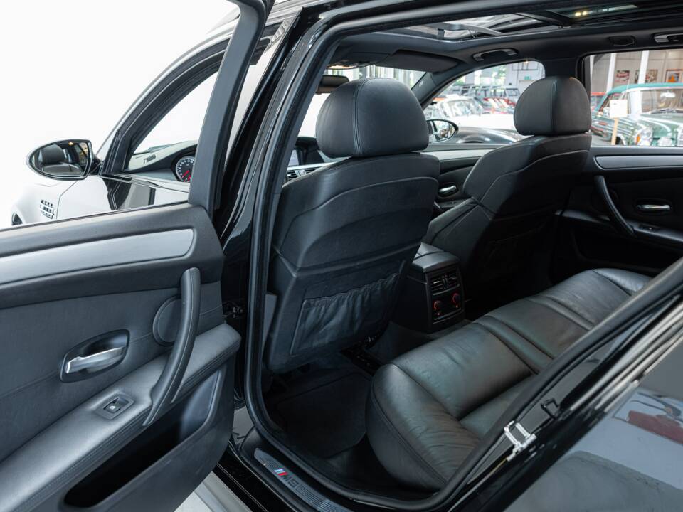 Bild 20/32 von BMW M5 Touring (2007)