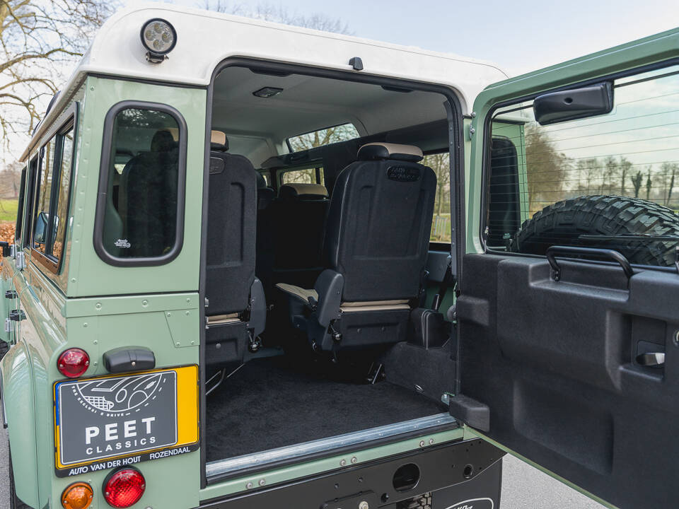 Bild 16/37 von Land Rover Defender (2016)