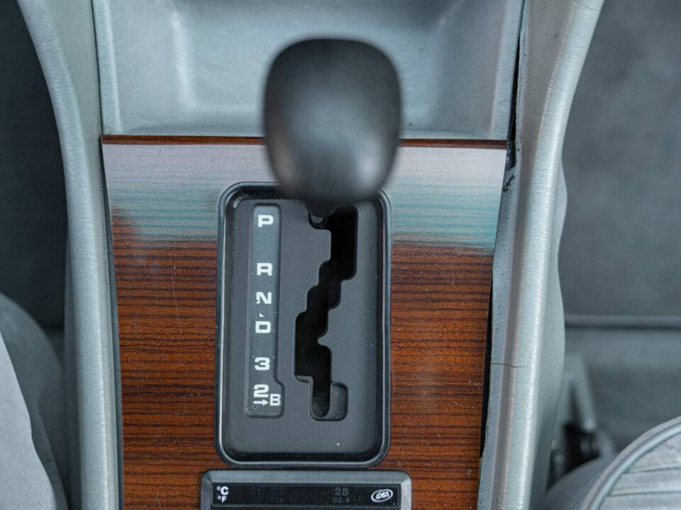 Image 40/50 of Mercedes-Benz 500 SEL (1985)