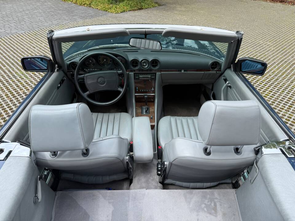 Image 6/30 of Mercedes-Benz 560 SL (1987)