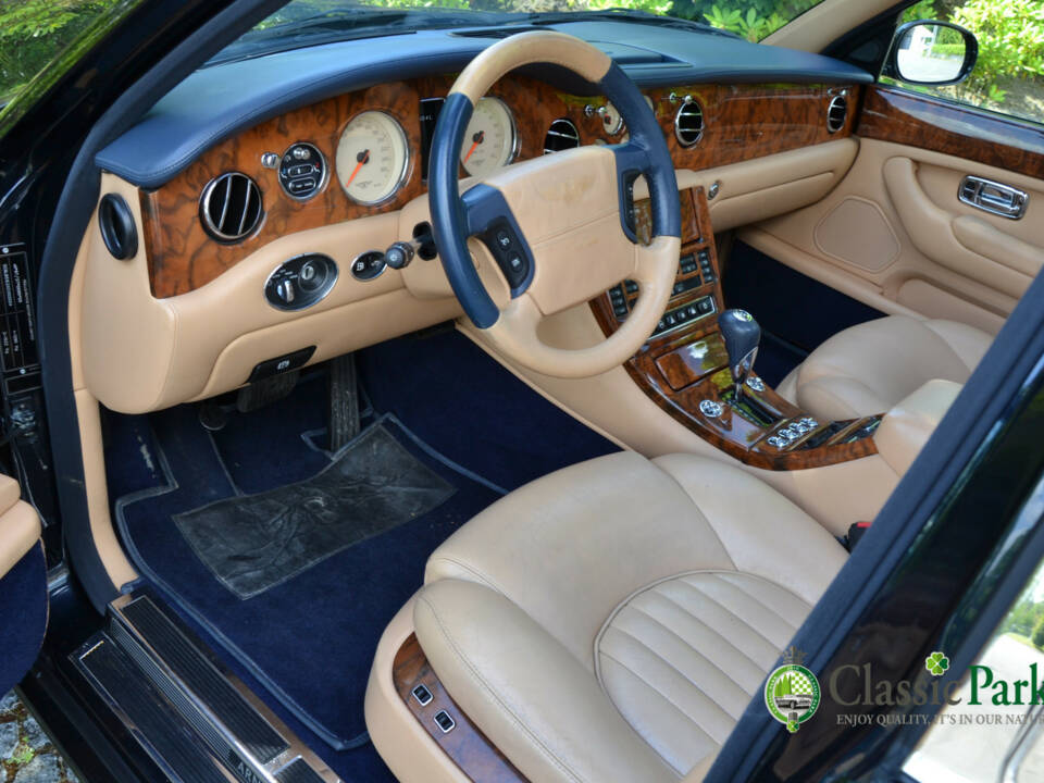 Image 20/50 of Bentley Arnage Green Label (1999)