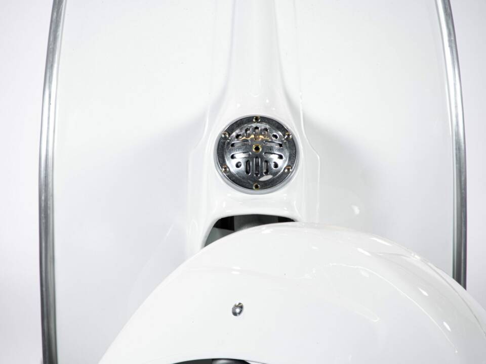 Image 33/49 of Piaggio Vespa 50 SS (1966)