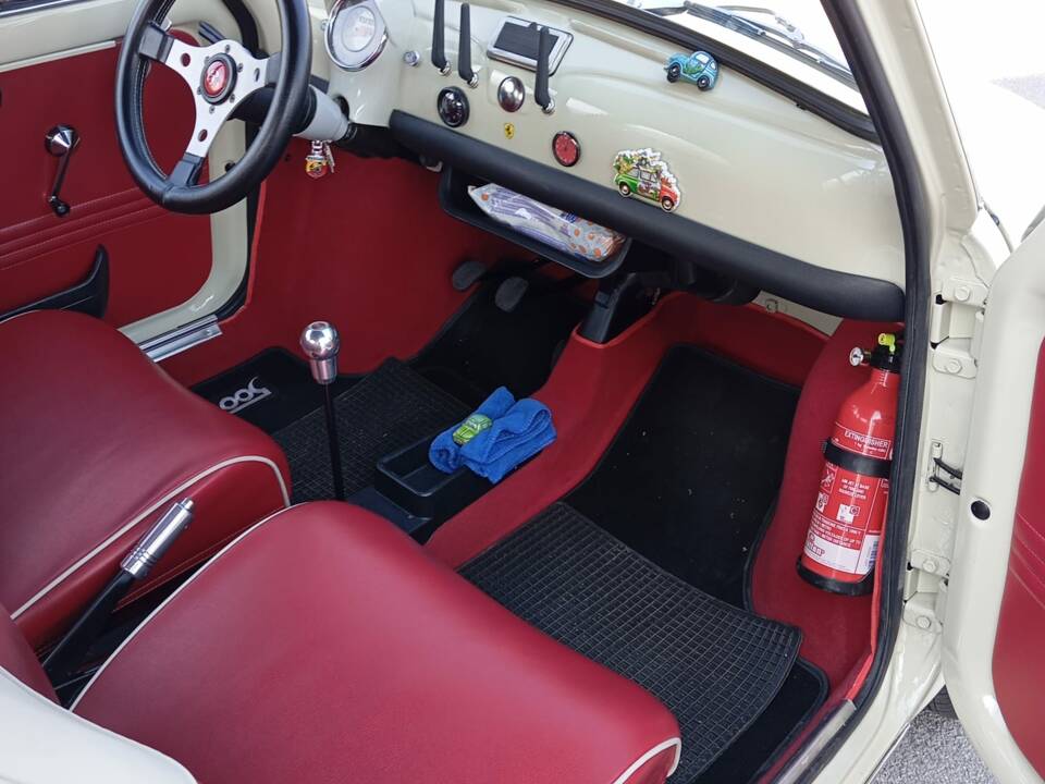 Image 33/50 of FIAT 500 F (1970)