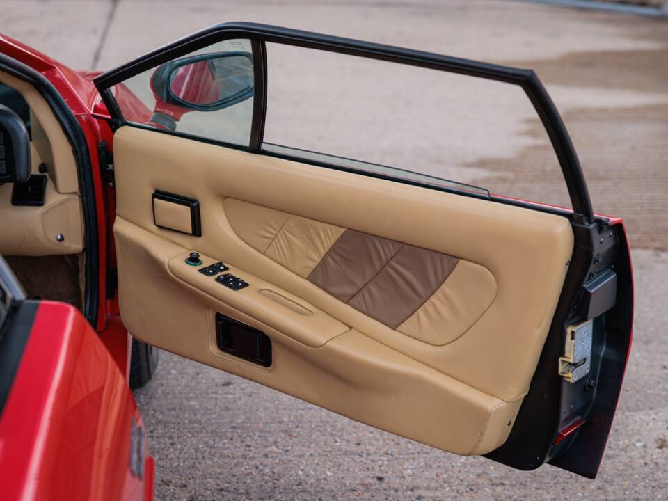 Afbeelding 10/47 van Lotus Esprit Turbo HC (1989)