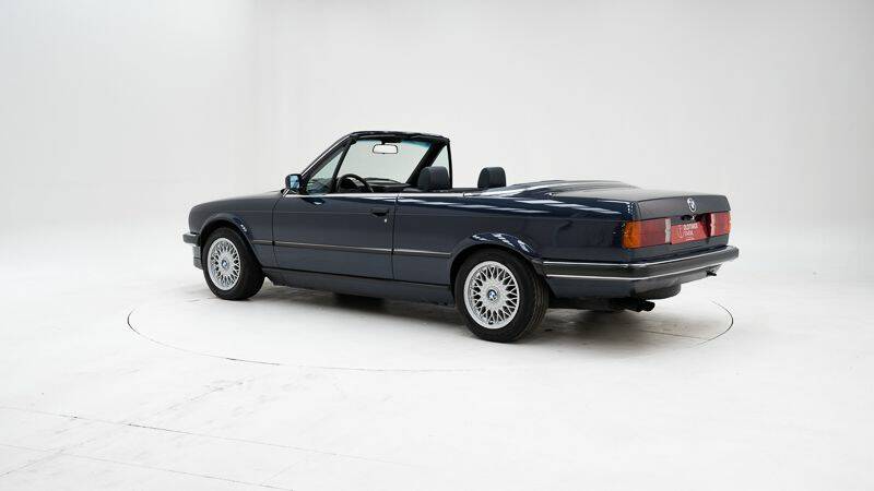 Immagine 4/15 di BMW 325i (1986)