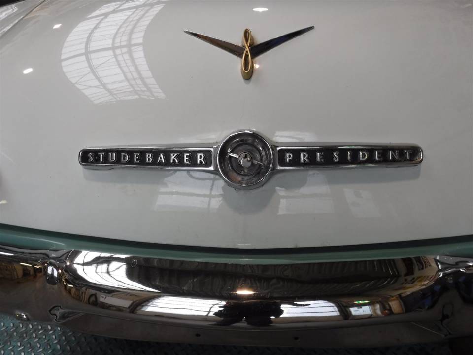 Image 28/50 of Studebaker Speedster (1955)