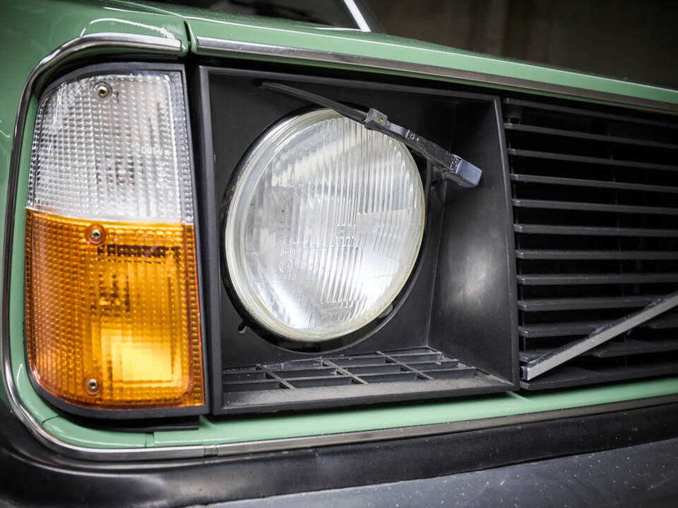 Bild 37/98 von Volvo 244 DL (1975)