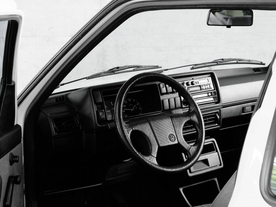 Image 15/41 of Volkswagen Golf Mk II 1.3 (1989)