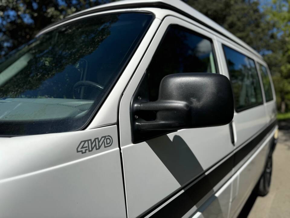 Immagine 3/36 di Volkswagen T4 Multivan 2.5 Syncro (1994)