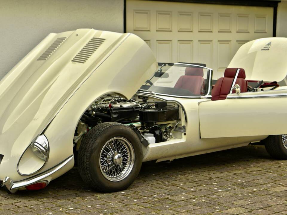 Bild 28/50 von Jaguar E-Type V12 (1974)