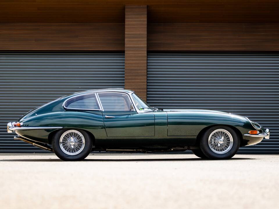 Bild 2/50 von Jaguar E-Type 4.2 (1965)