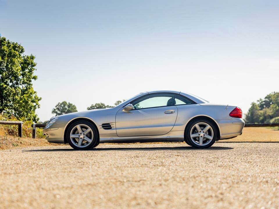 Image 45/50 de Mercedes-Benz SL 500 (2003)