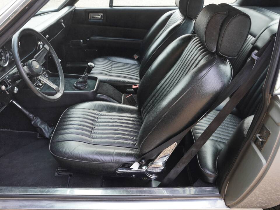 Bild 3/50 von Aston Martin V8 (1974)