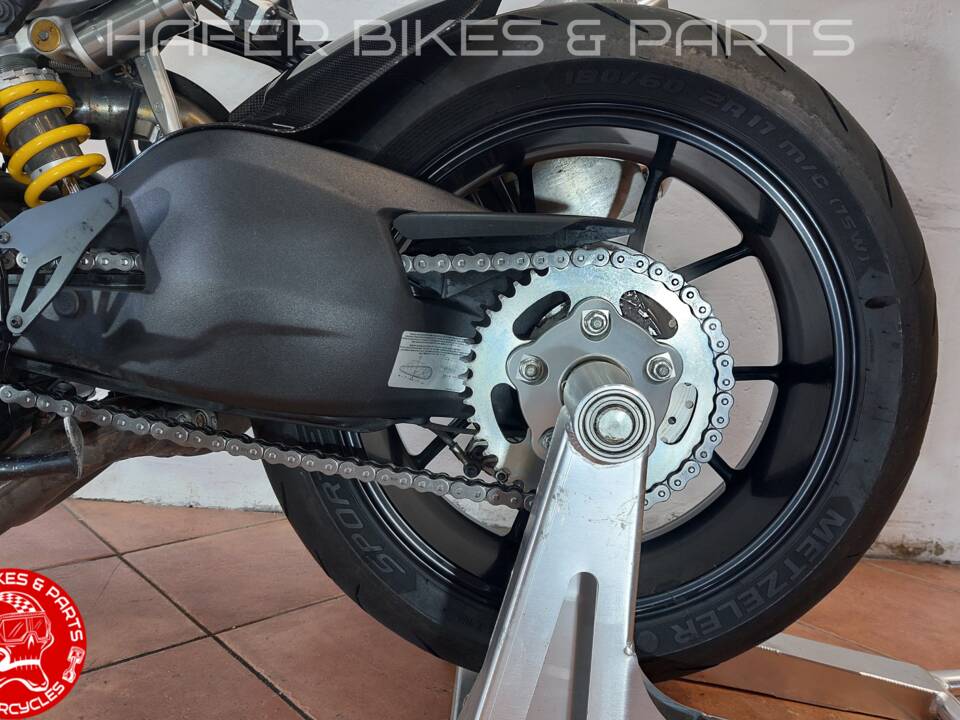 Image 32/33 of Ducati 848 EVO (2012)