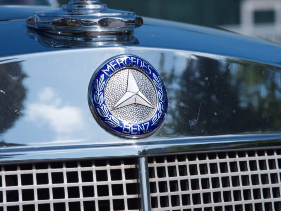 Image 11/39 of Mercedes-Benz 300 SE (1962)