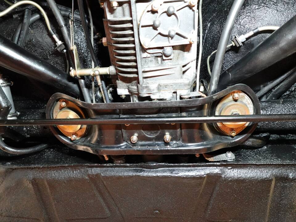 Bild 37/46 von Porsche 911 2.4 T (1973)