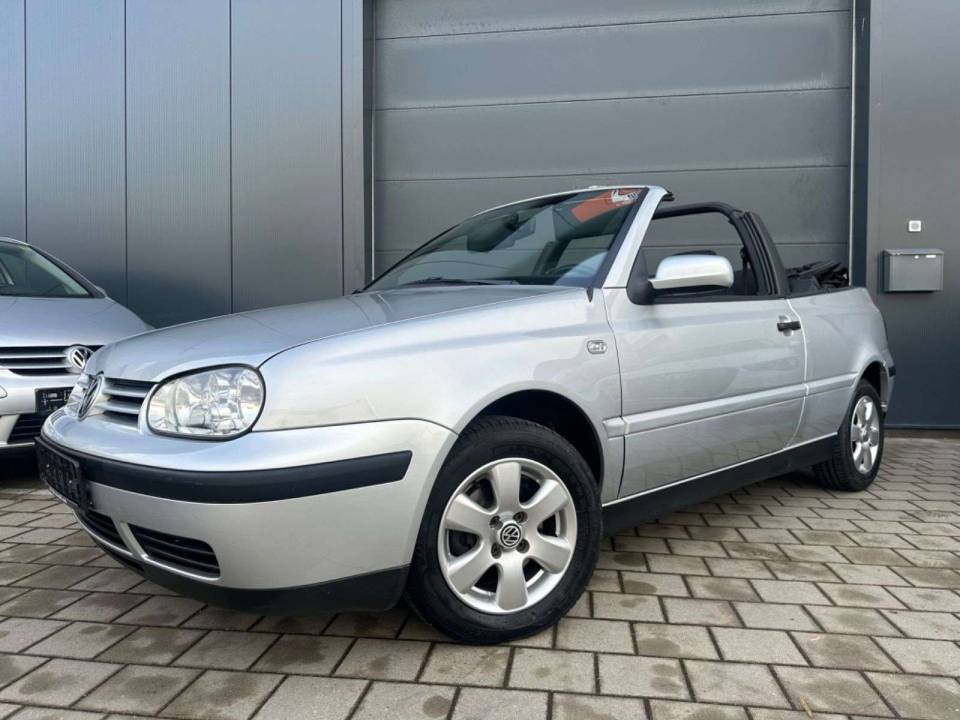 Immagine 1/15 di Volkswagen Golf IV Cabrio 2.0 (2003)