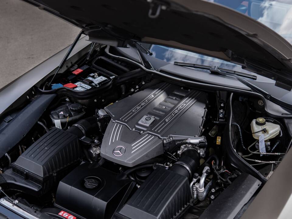 Image 23/45 of Mercedes-Benz SLS AMG Roadster (2012)