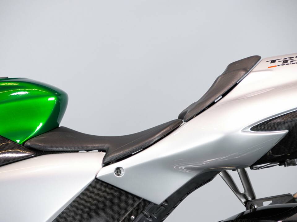 Bild 20/50 von Benelli DUMMY (2002)