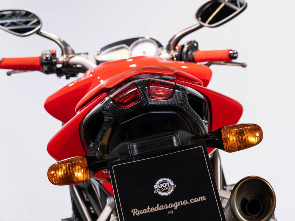 Image 34/50 of MV Agusta DUMMY (2008)