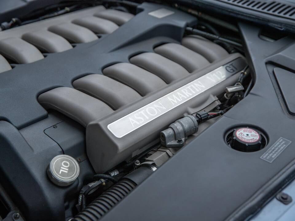 Image 42/74 of Aston Martin DB 7 GT (2004)