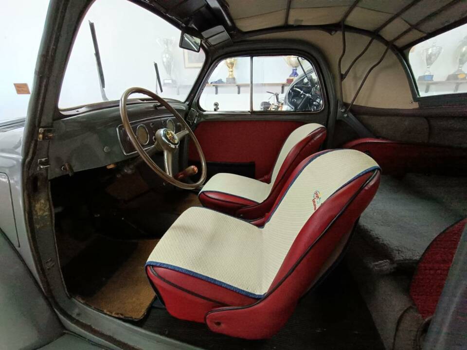 Bild 33/44 von FIAT 500 C Topolino (1950)