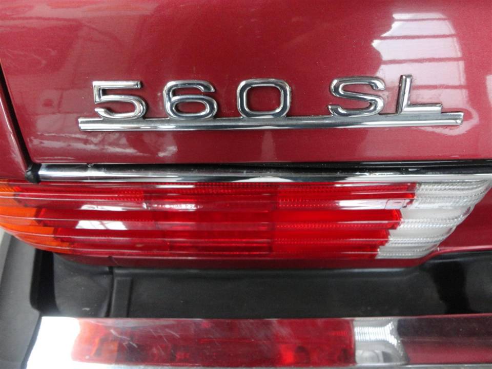Image 35/37 of Mercedes-Benz 560 SL (1989)