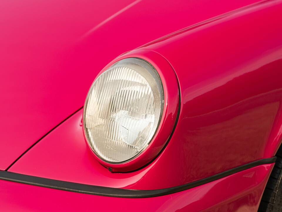 Image 44/50 of Porsche 911 Carrera 2 (1991)