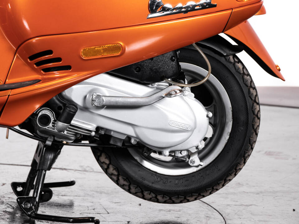 Image 7/28 of Piaggio DUMMY (1998)