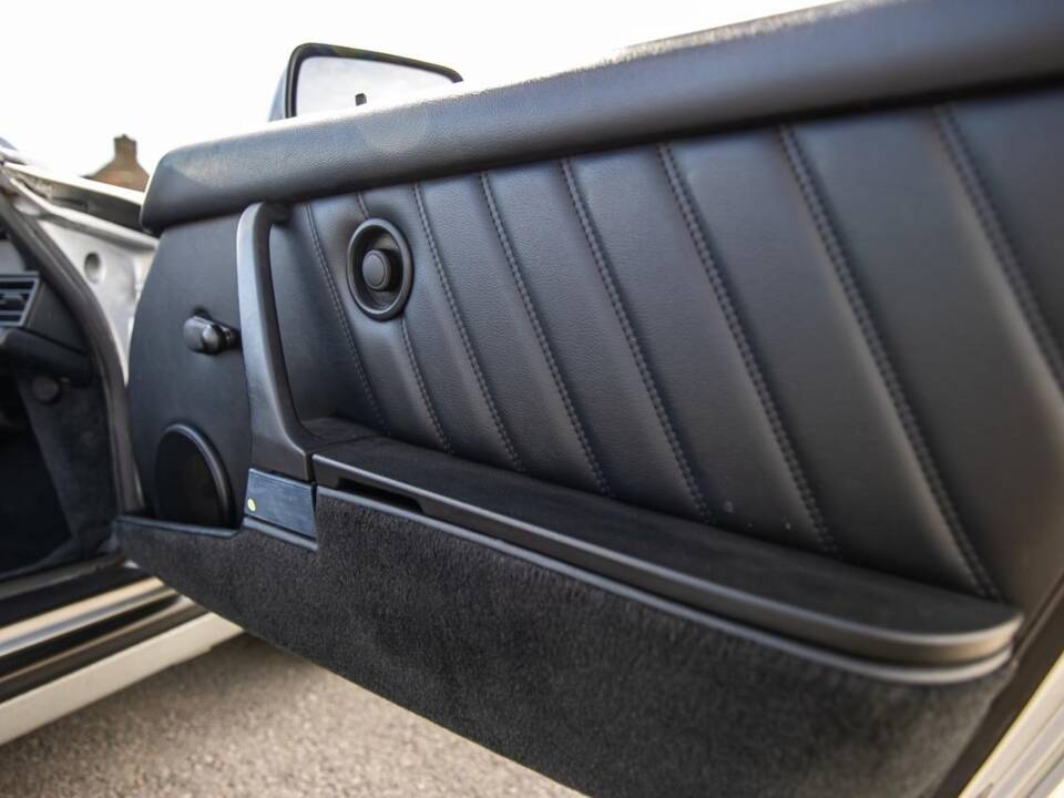 Image 75/132 of Porsche 911 Speedster 3.2 (1989)