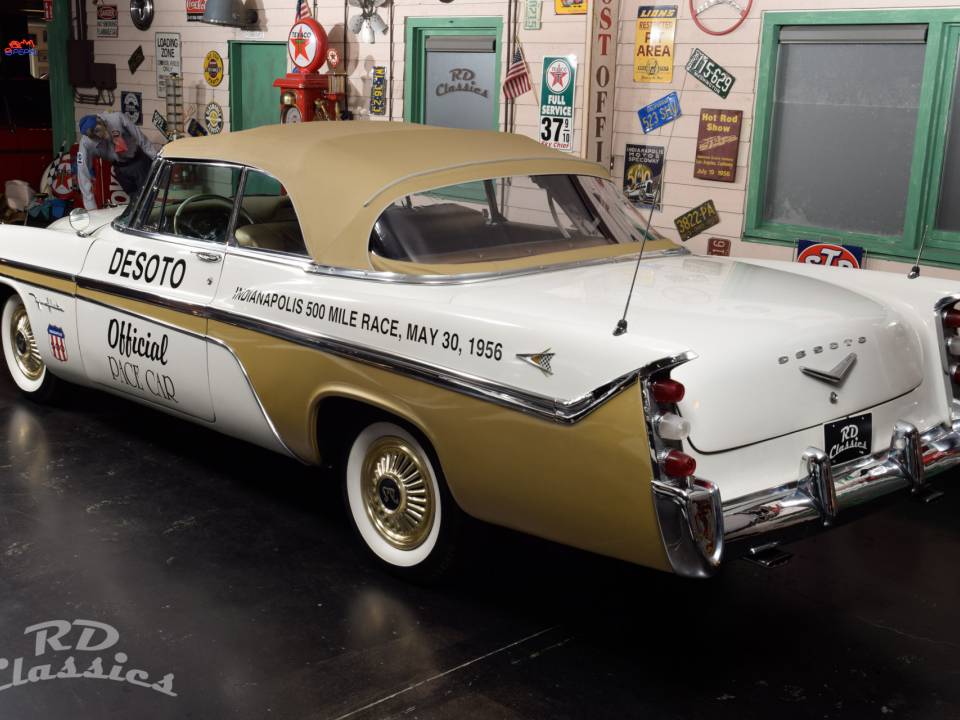 Image 45/50 of DeSoto Fireflite Indy 500 Pace Car (1956)