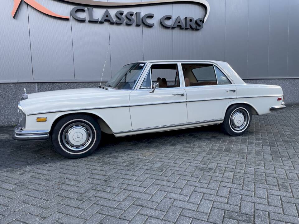 Image 11/35 of Mercedes-Benz 280 SEL 4,5 (1972)